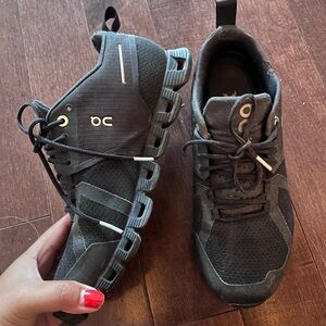 ON Running black shoes